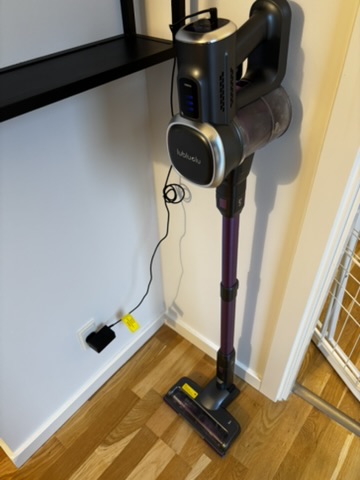 Cordless stick vacuum cleaner